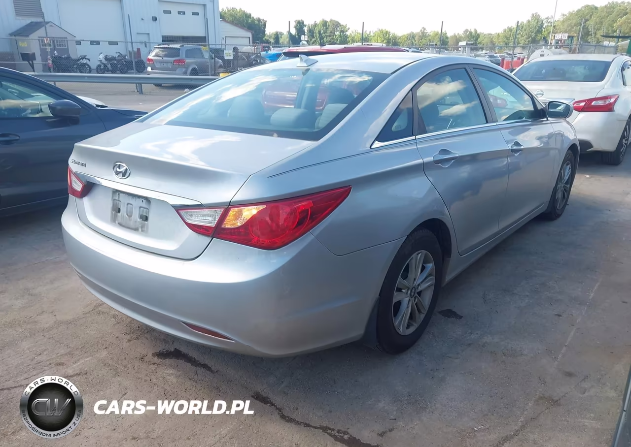 2013 Hyundai Sonata Gls VIN:5NPEB4AC1DH553183 - 4