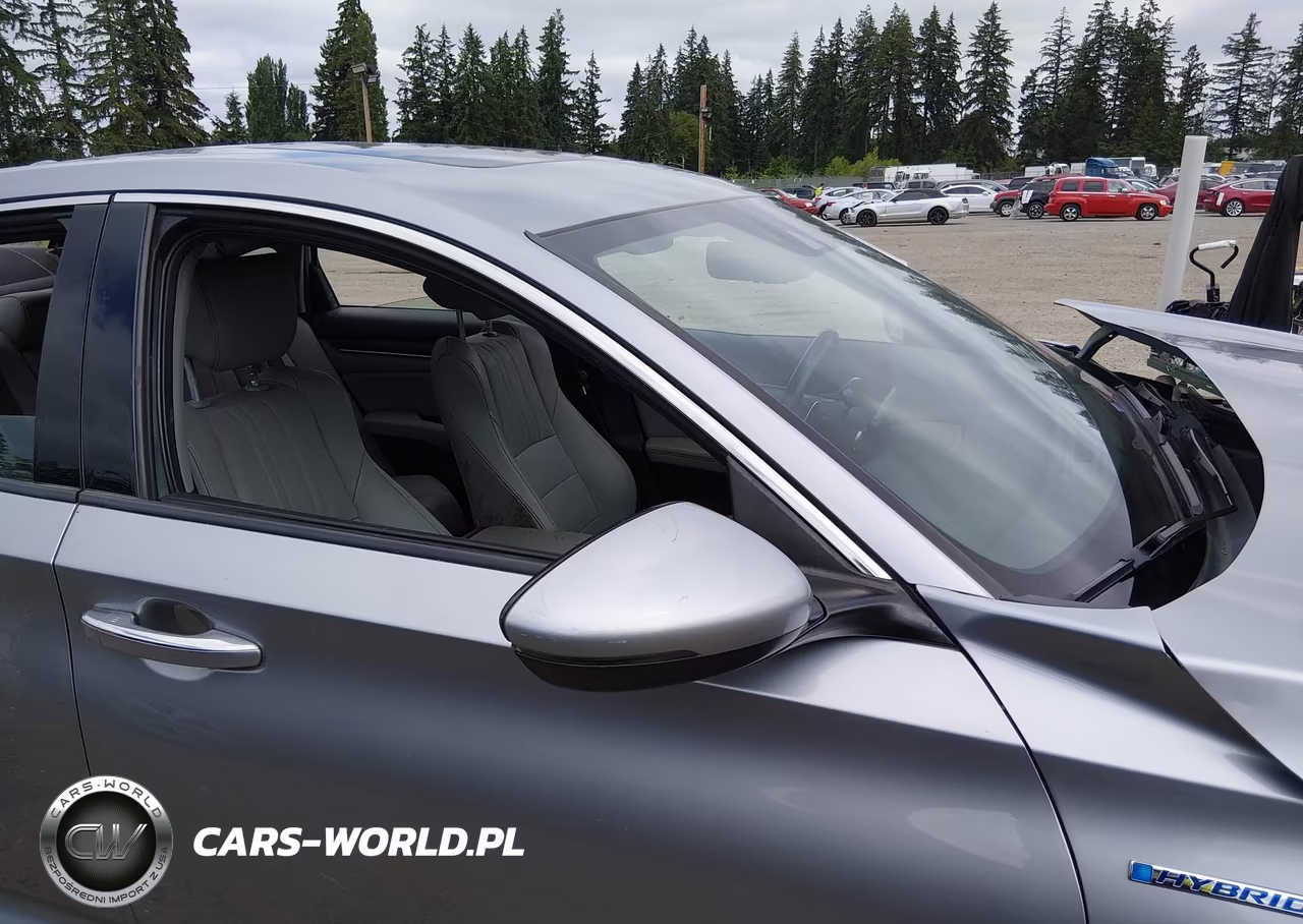 2020 Honda Accord Hybrid Touring VIN:1HGCV3F98LA013682 - 14