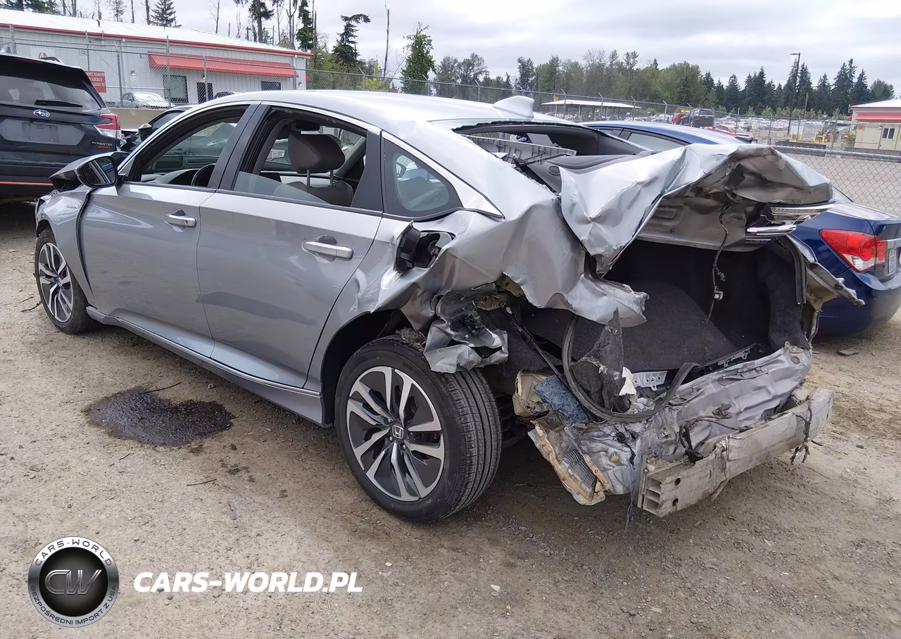 2020 Honda Accord Hybrid Touring VIN:1HGCV3F98LA013682 - 3