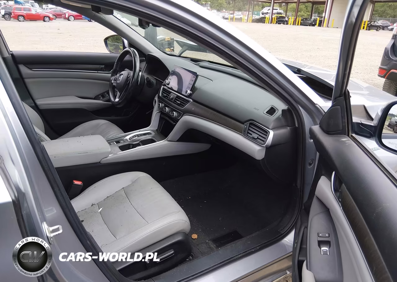2020 Honda Accord Hybrid Touring VIN:1HGCV3F98LA013682 - 5