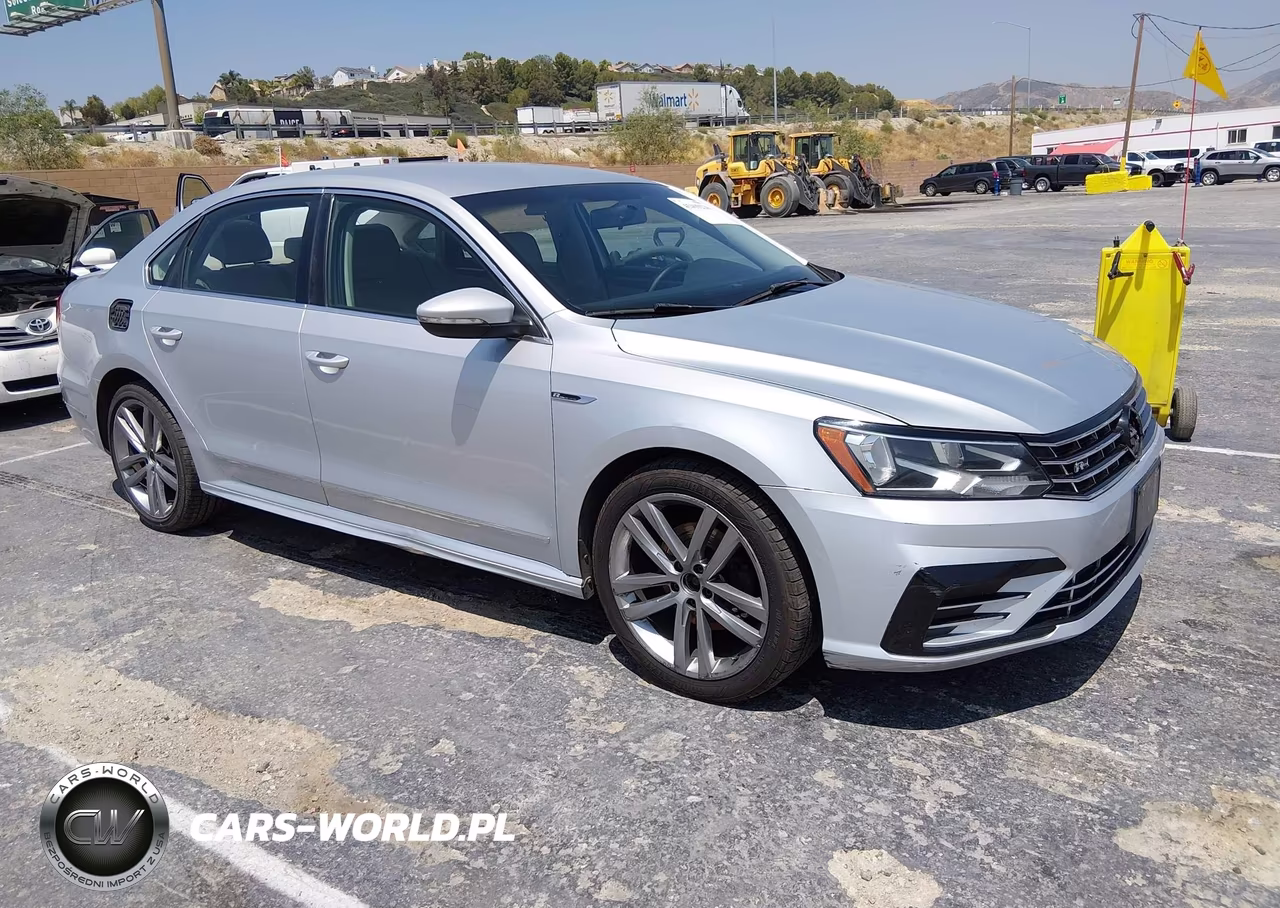 2017 Volkswagen Passat 1.8T R-Line – zdjęcie 1 z 17