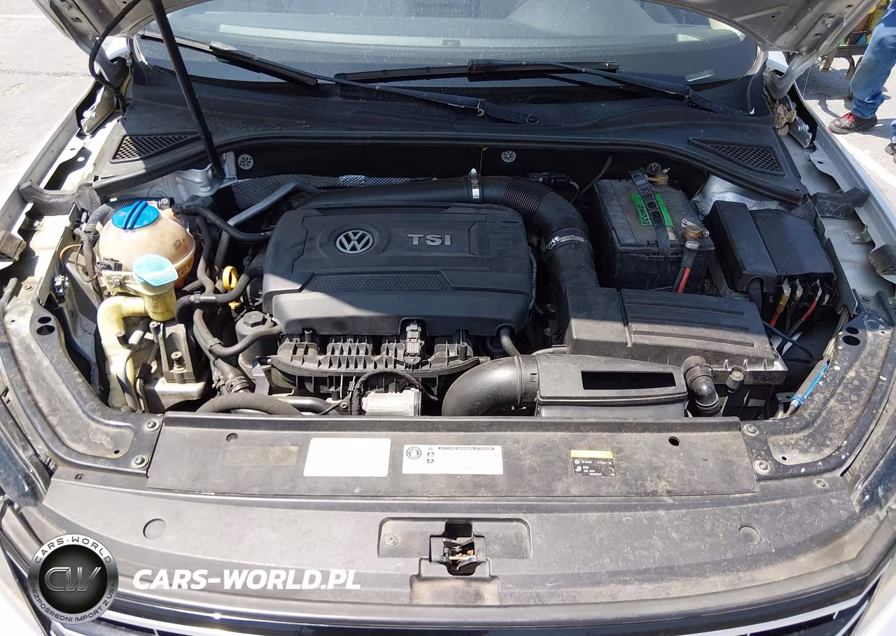 2017 Volkswagen Passat 1.8T R-Line VIN:1VWDT7A33HC044415 - 10