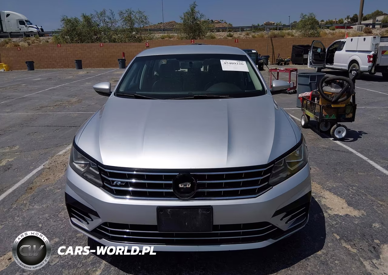 2017 Volkswagen Passat 1.8T R-Line VIN:1VWDT7A33HC044415 - 12