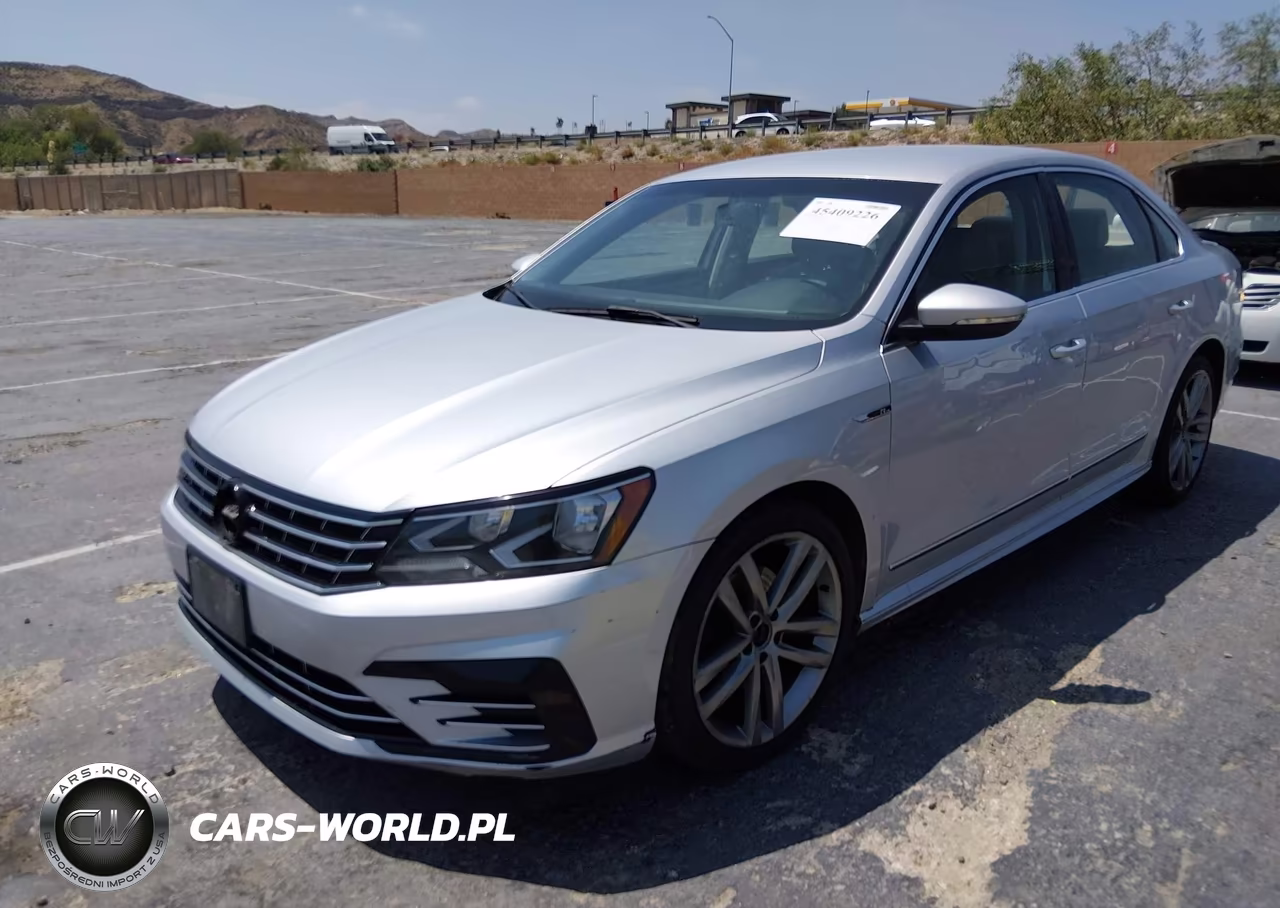 2017 Volkswagen Passat 1.8T R-Line VIN:1VWDT7A33HC044415 - 2