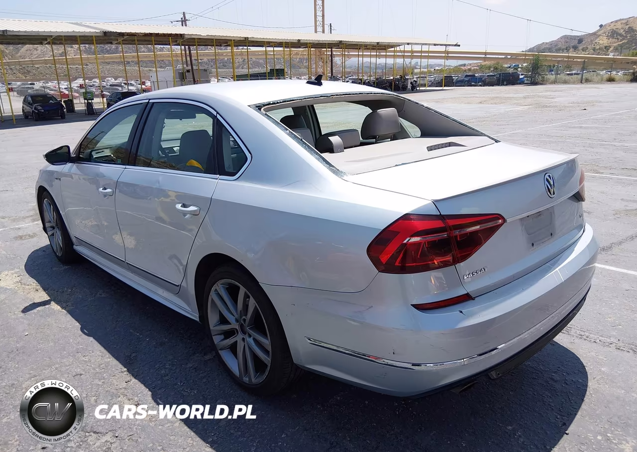 2017 Volkswagen Passat 1.8T R-Line VIN:1VWDT7A33HC044415 - 3