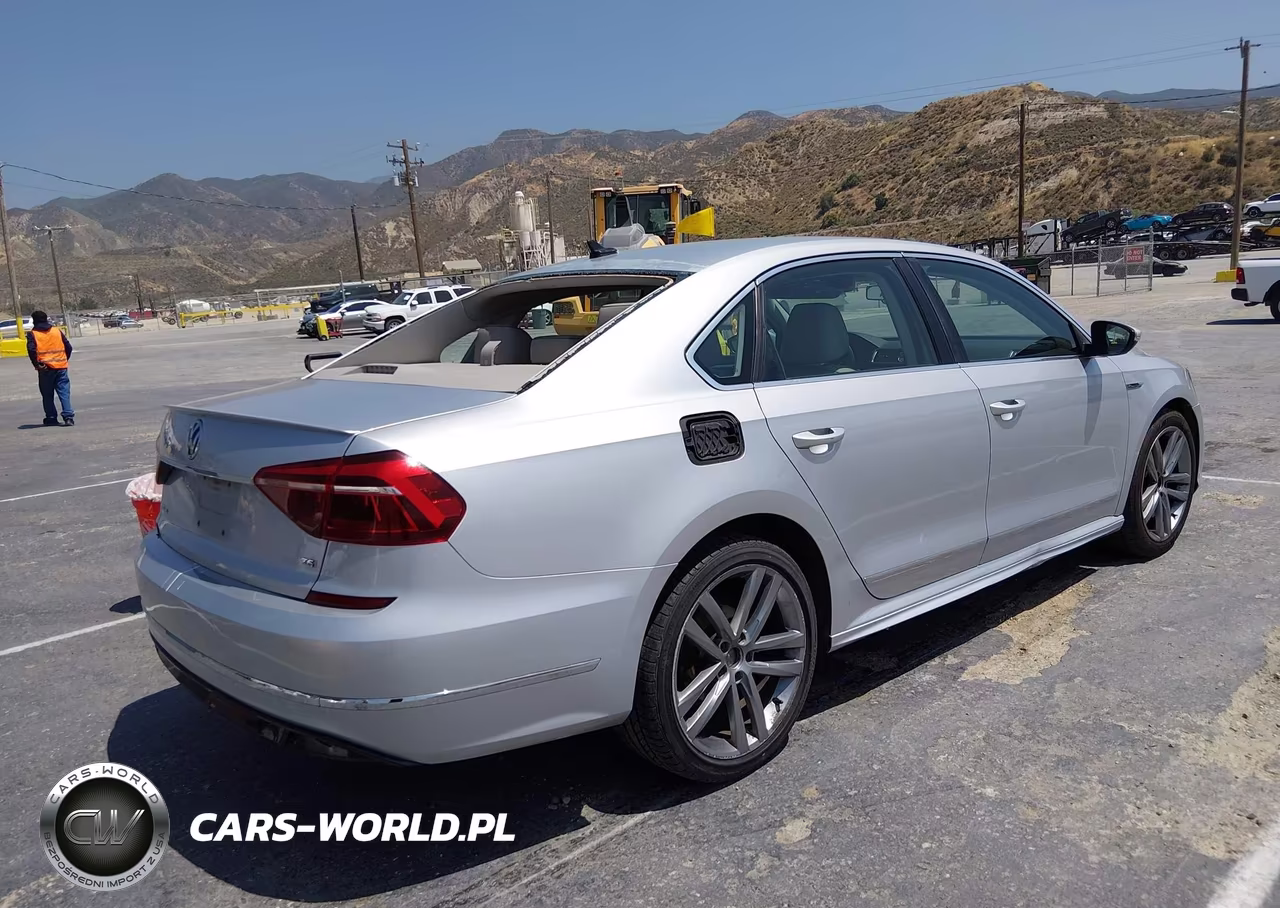 2017 Volkswagen Passat 1.8T R-Line VIN:1VWDT7A33HC044415 - 4