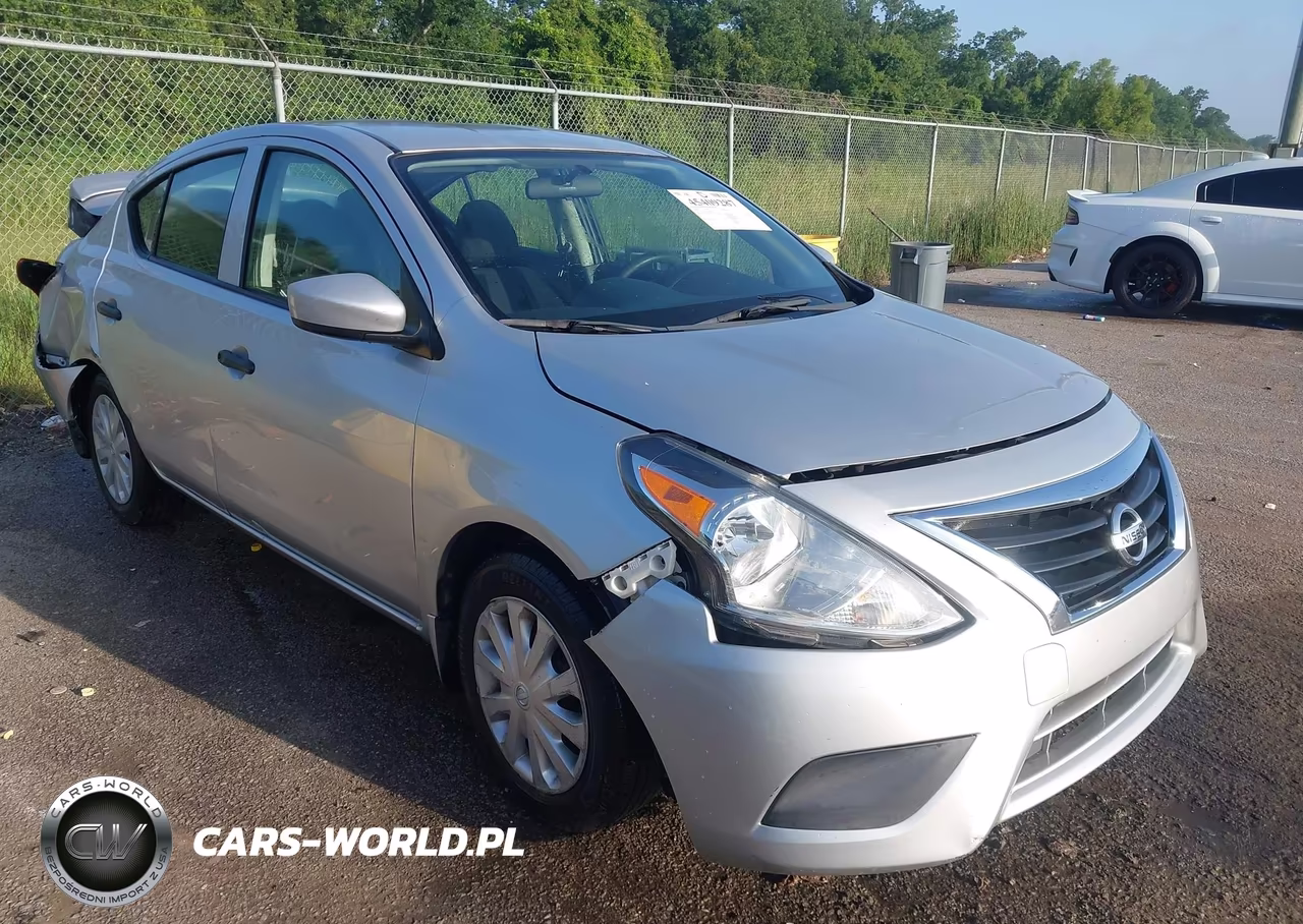 2018 Nissan Versa 1.6 S+
