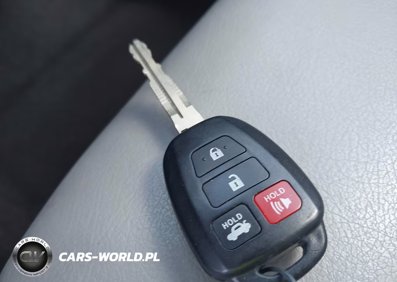 2016 Toyota Corolla Le VIN:2T1BURHE2GC608653 - 11