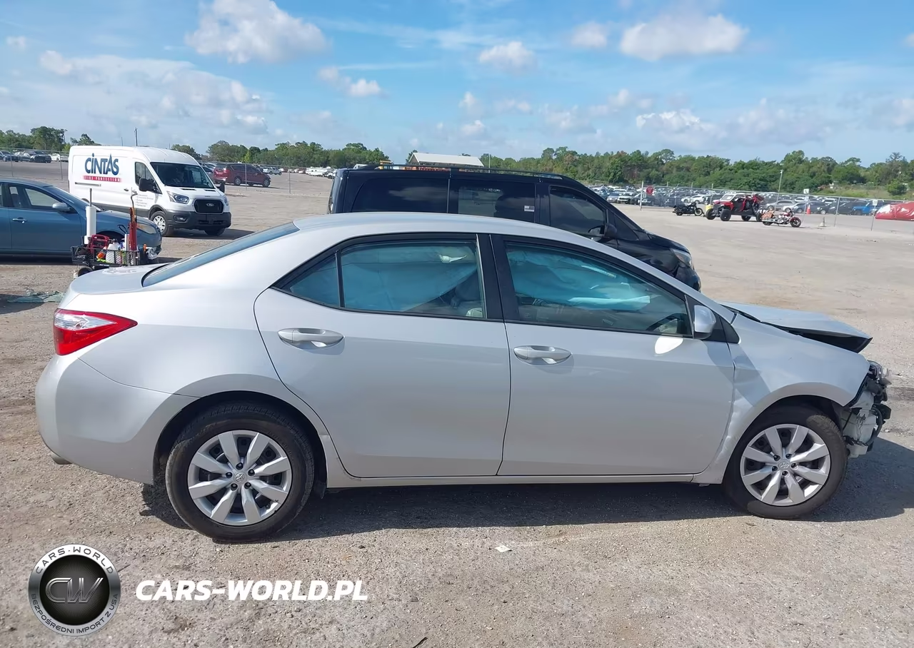 2016 Toyota Corolla Le VIN:2T1BURHE2GC608653 - 13