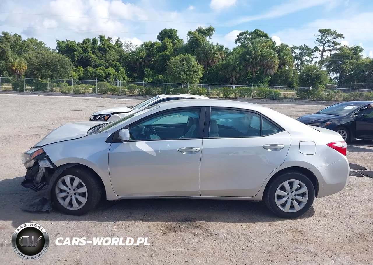 2016 Toyota Corolla Le VIN:2T1BURHE2GC608653 - 14