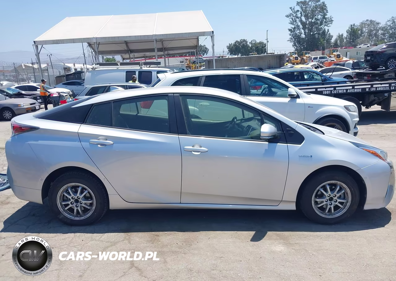 2017 Toyota Prius Two VIN:JTDKBRFU4H3047740 - 14