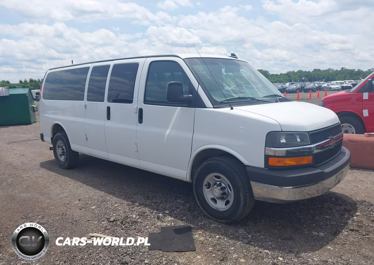 2017 Chevrolet Express 3500 Lt – zdjęcie 1 z 17