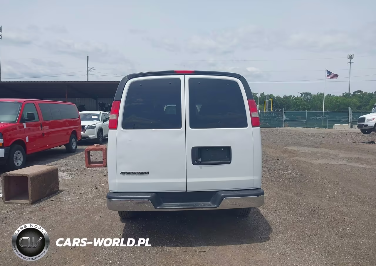 2017 Chevrolet Express 3500 Lt VIN:1GAZGPFG9H1249587 - 17
