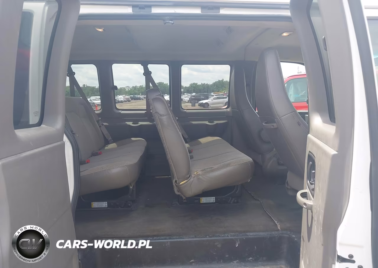 2017 Chevrolet Express 3500 Lt VIN:1GAZGPFG9H1249587 - 8