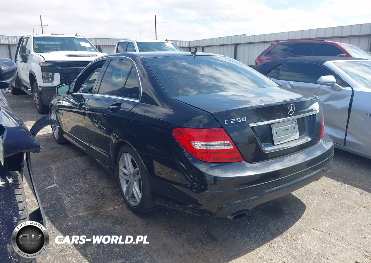 2013 Mercedes-Benz C 250 Sport VIN:WDDGF4HB4DA801515 - 3