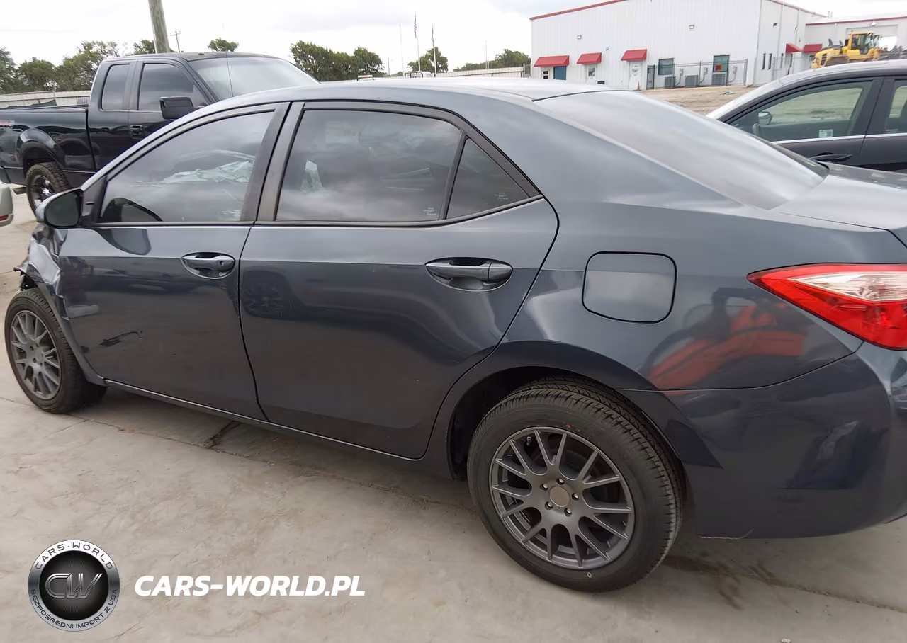 2017 Toyota Corolla Le VIN:5YFBURHE4HP727595 - 14