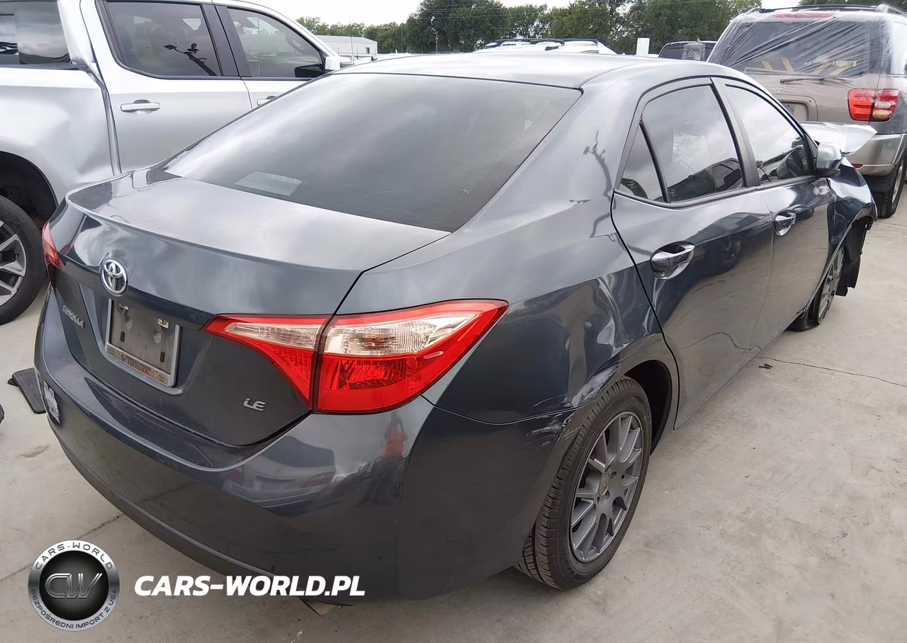 2017 Toyota Corolla Le VIN:5YFBURHE4HP727595 - 4