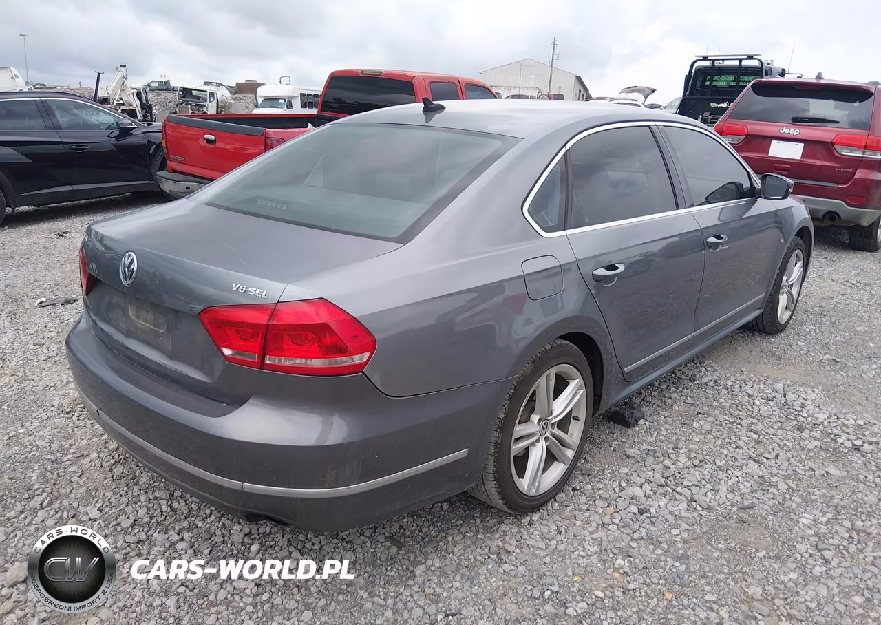 2014 Volkswagen Passat 3.6L V6 Sel Premium VIN:1VWCM7A31EC026421 - 4