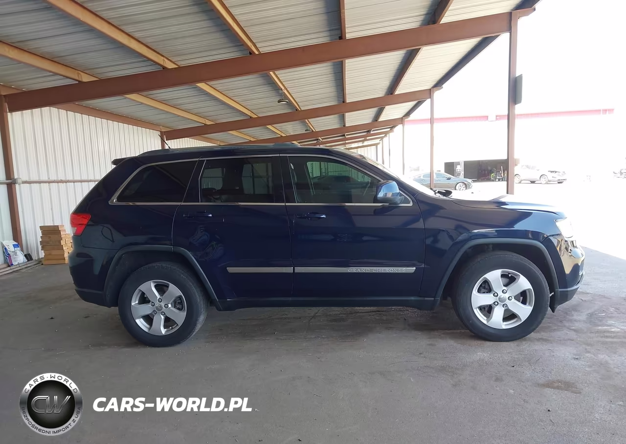 2013 Jeep Grand Cherokee Laredo VIN:1C4RJFAG1DC654917 - 13
