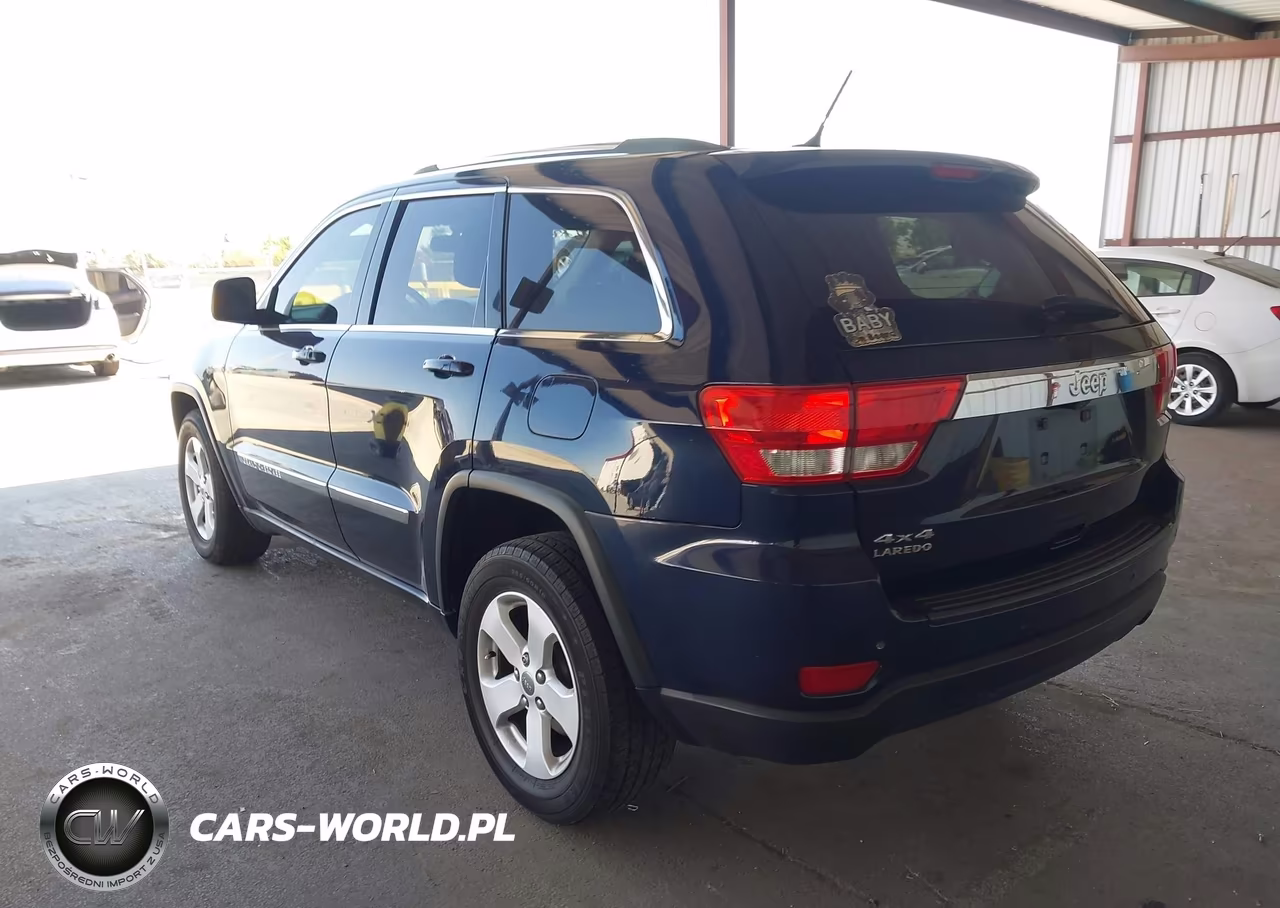 2013 Jeep Grand Cherokee Laredo VIN:1C4RJFAG1DC654917 - 3