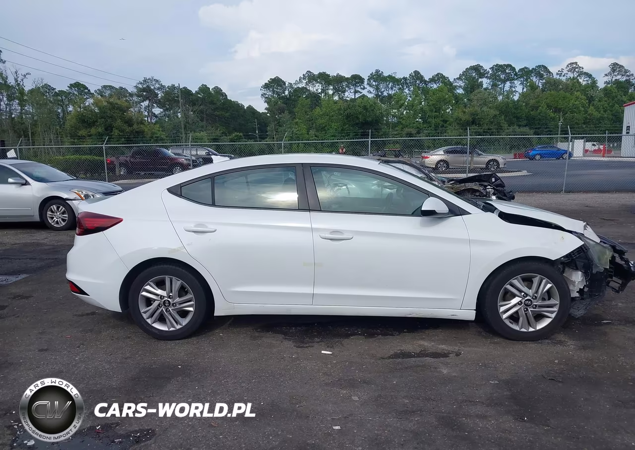2020 Hyundai Elantra Sel VIN:5NPD84LF8LH630339 - 13