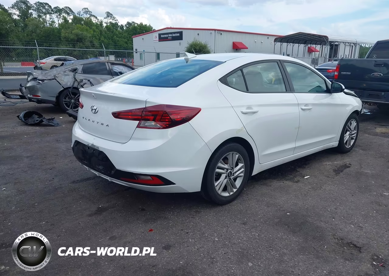 2020 Hyundai Elantra Sel VIN:5NPD84LF8LH630339 - 4