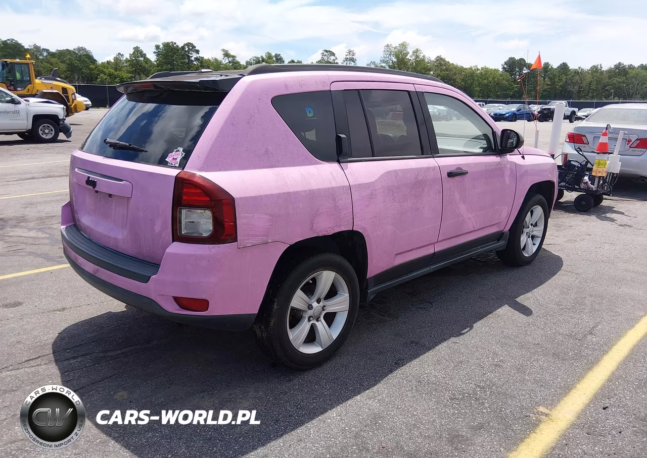 2014 Jeep Compass Latitude VIN:1C4NJDEB2ED632969 - 4