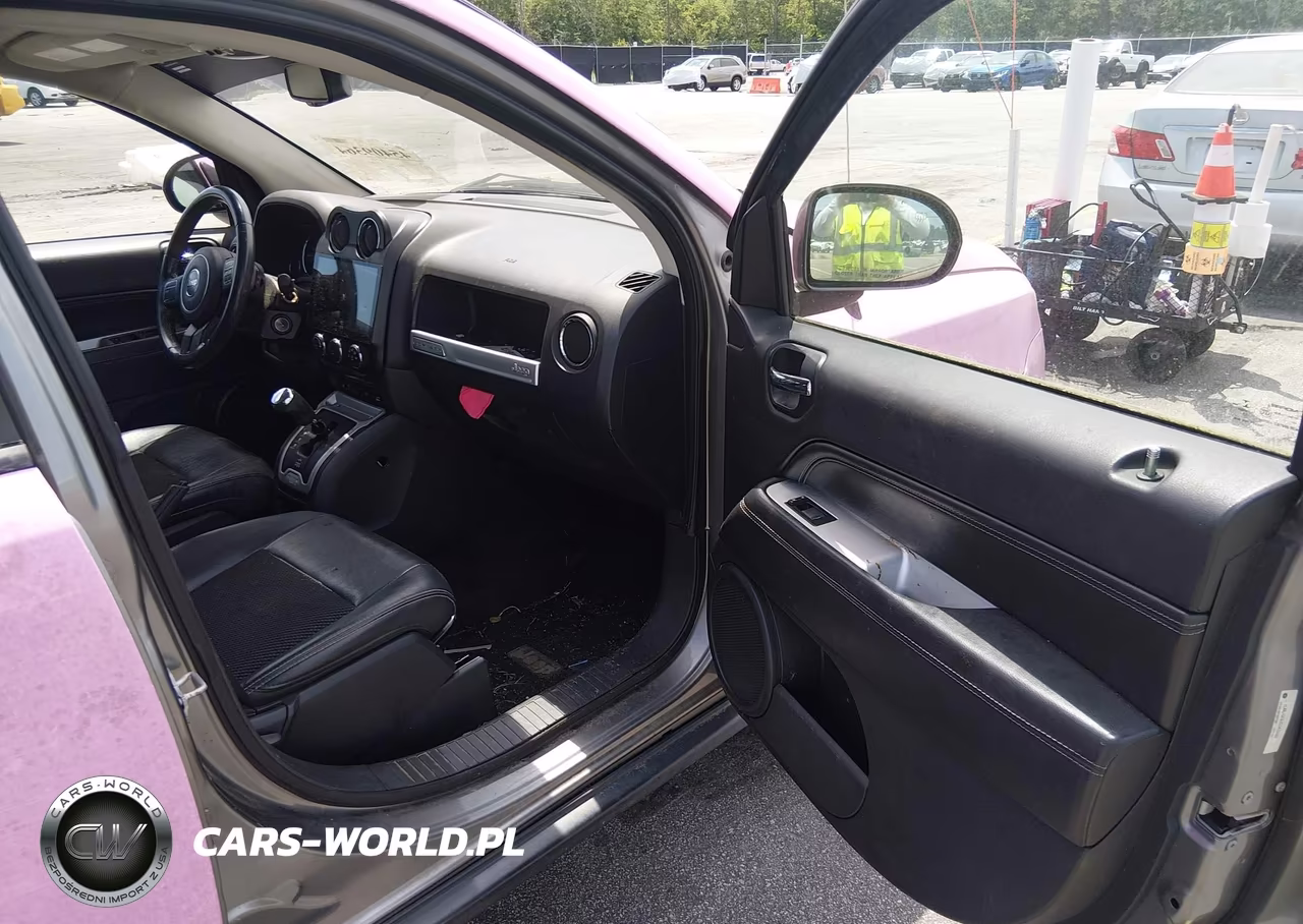 2014 Jeep Compass Latitude VIN:1C4NJDEB2ED632969 - 5
