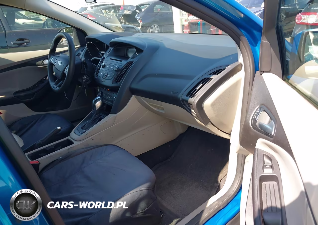 2015 Ford Focus Se VIN:1FADP3K26FL319297 - 5