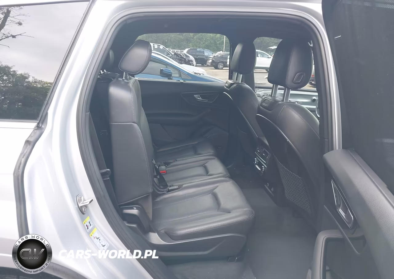 2018 Audi Q7 3.0T Premium VIN:WA1VAAF76JD019024 - 8