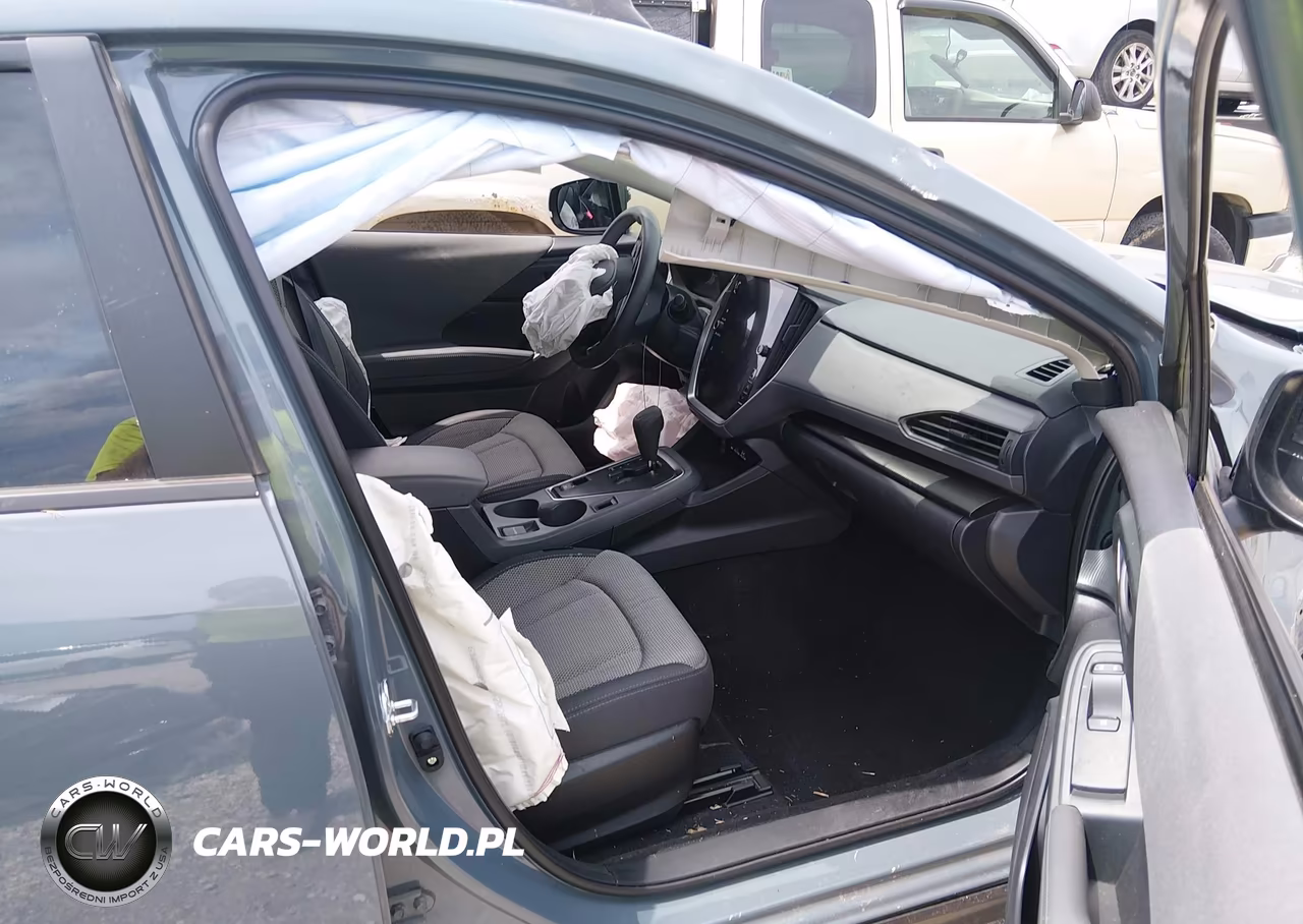 2024 Subaru Crosstrek Premium VIN:JF2GUADC3R8881046 - 5