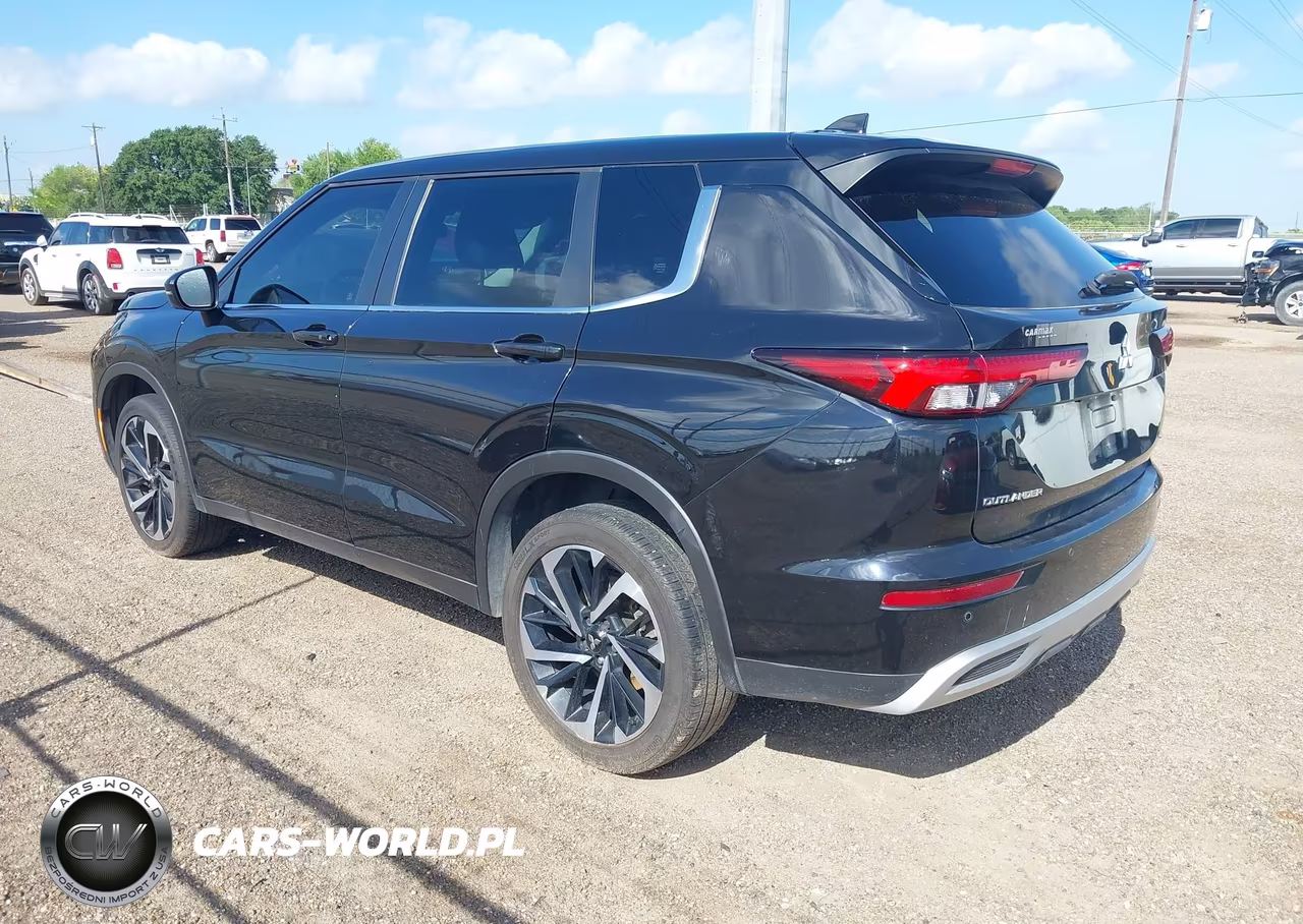 2022 Mitsubishi Outlander Black Edition 2Wd-Se 2.5 2Wd-Se Launch Edition 2Wd VIN:JA4J3UA81NZ088982 - 3