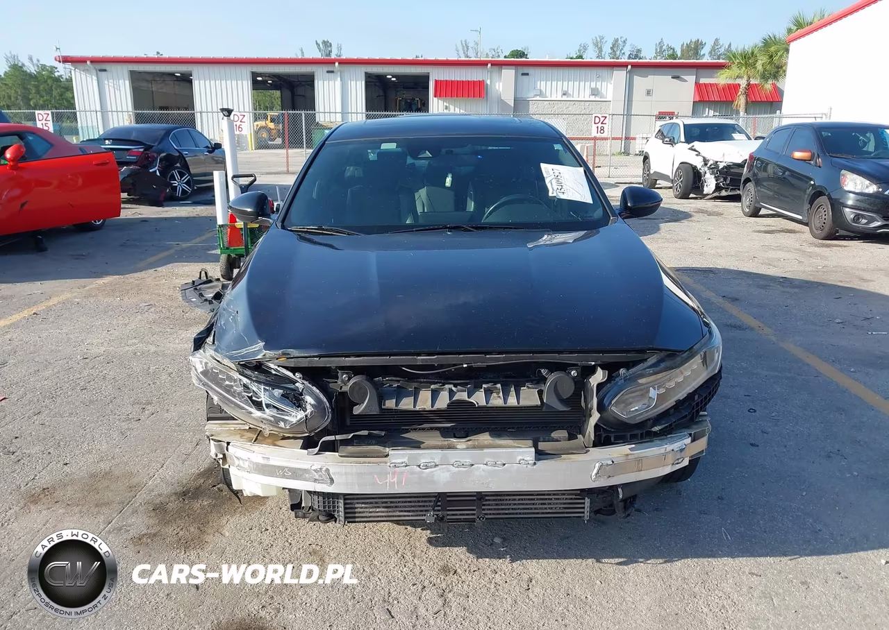 2018 Honda Accord Sport 2.0T VIN:1HGCV2F30JA010746 - 12