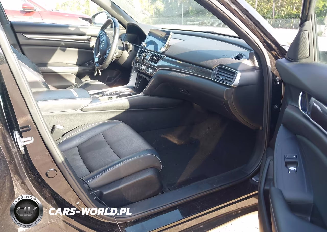 2018 Honda Accord Sport 2.0T VIN:1HGCV2F30JA010746 - 5