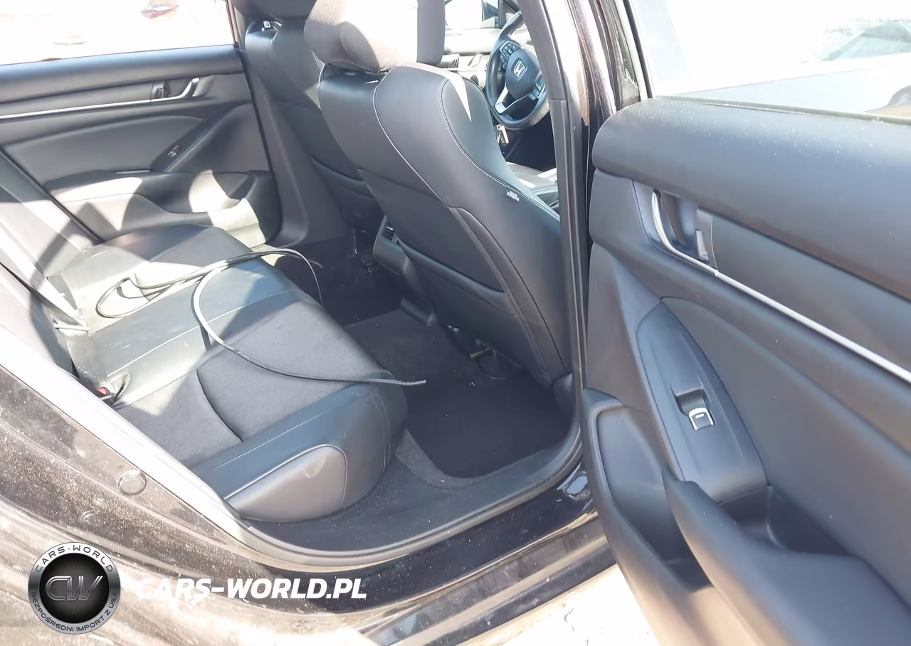 2018 Honda Accord Sport 2.0T VIN:1HGCV2F30JA010746 - 8