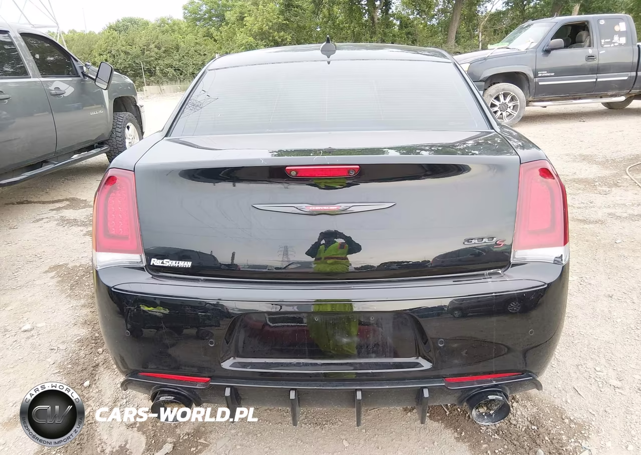 2021 Chrysler 300 300S VIN:2C3CCABG8MH554459 - 16