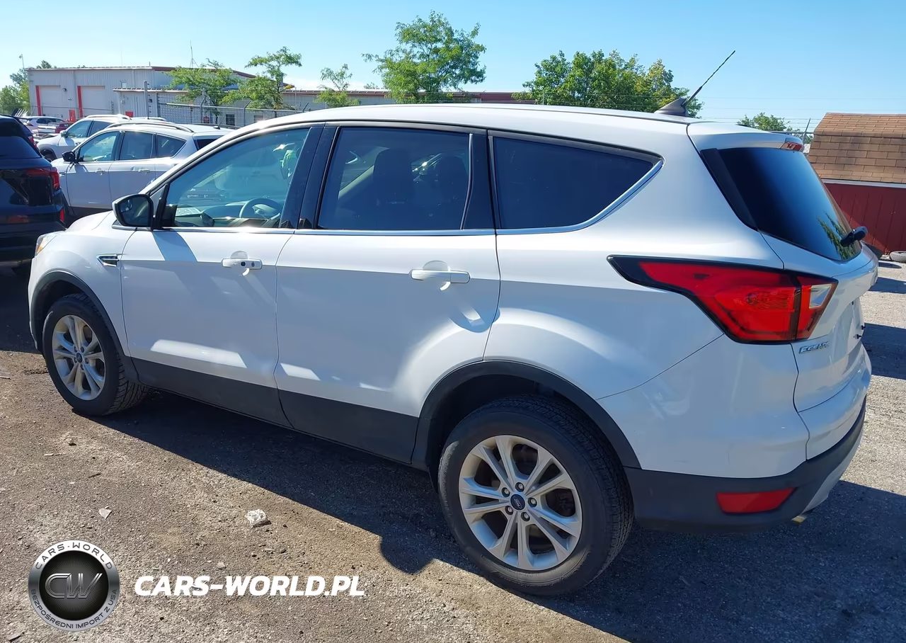 2019 Ford Escape Se VIN:1FMCU9GDXKUC37939 - 14