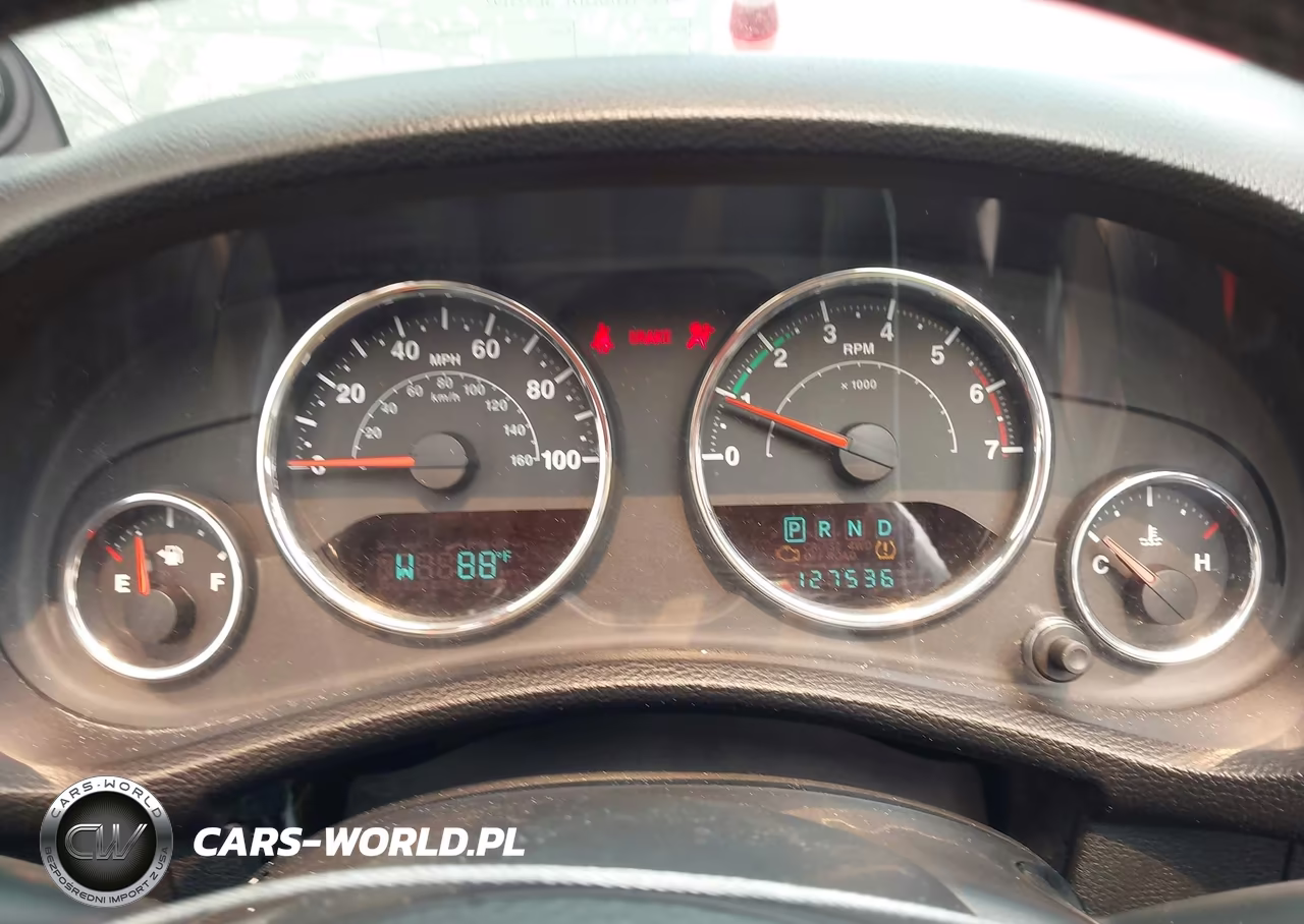 2011 Jeep Wrangler Sport VIN:1J4AA2D12BL523192 - 7