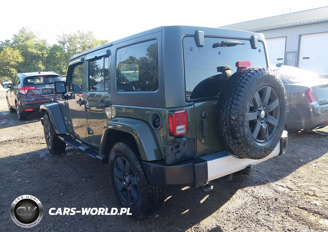 2015 Jeep Wrangler Unlimited Sahara VIN:1C4BJWEG0FL645186 - 3