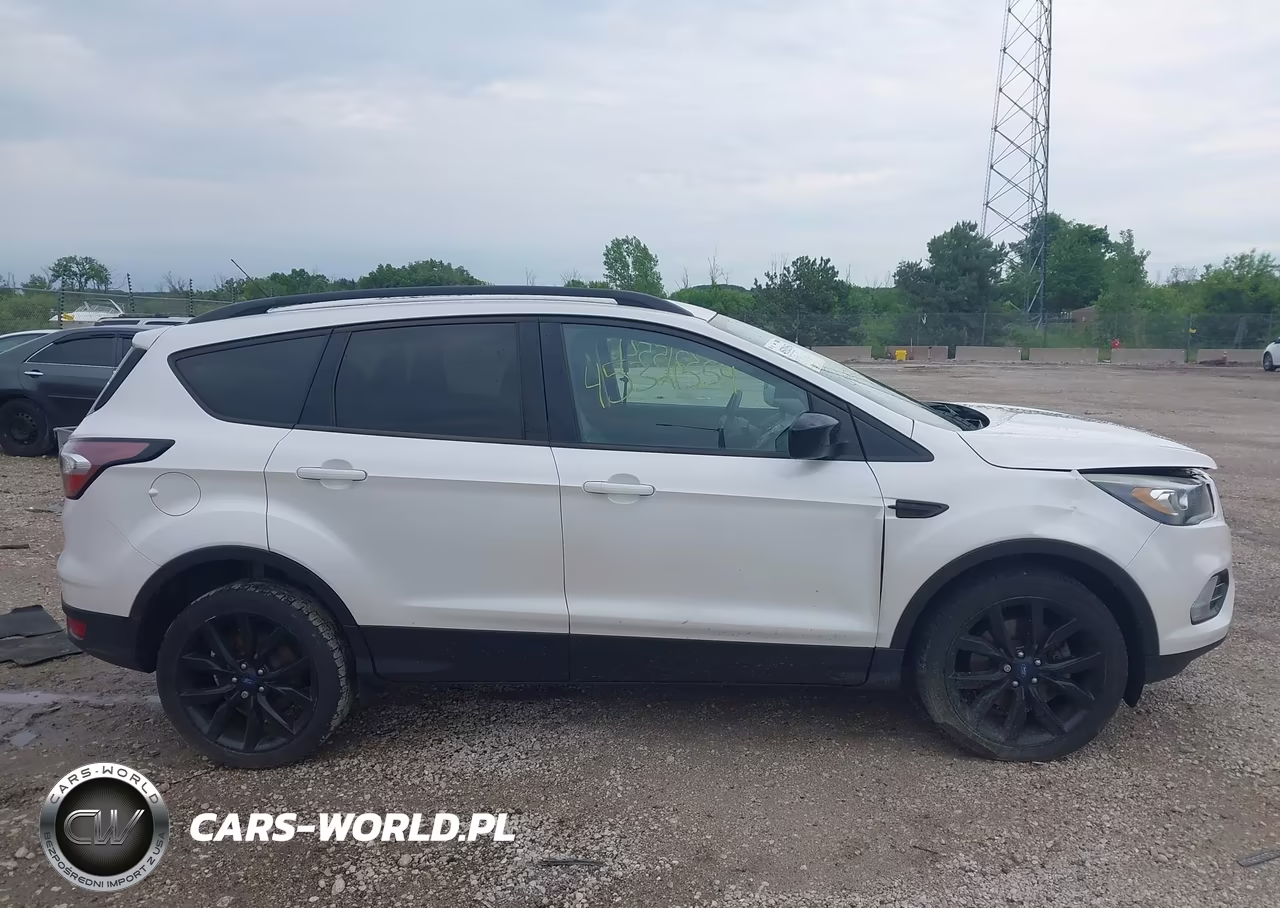 2017 Ford Escape Se VIN:1FMCU9G96HUB97735 - 13