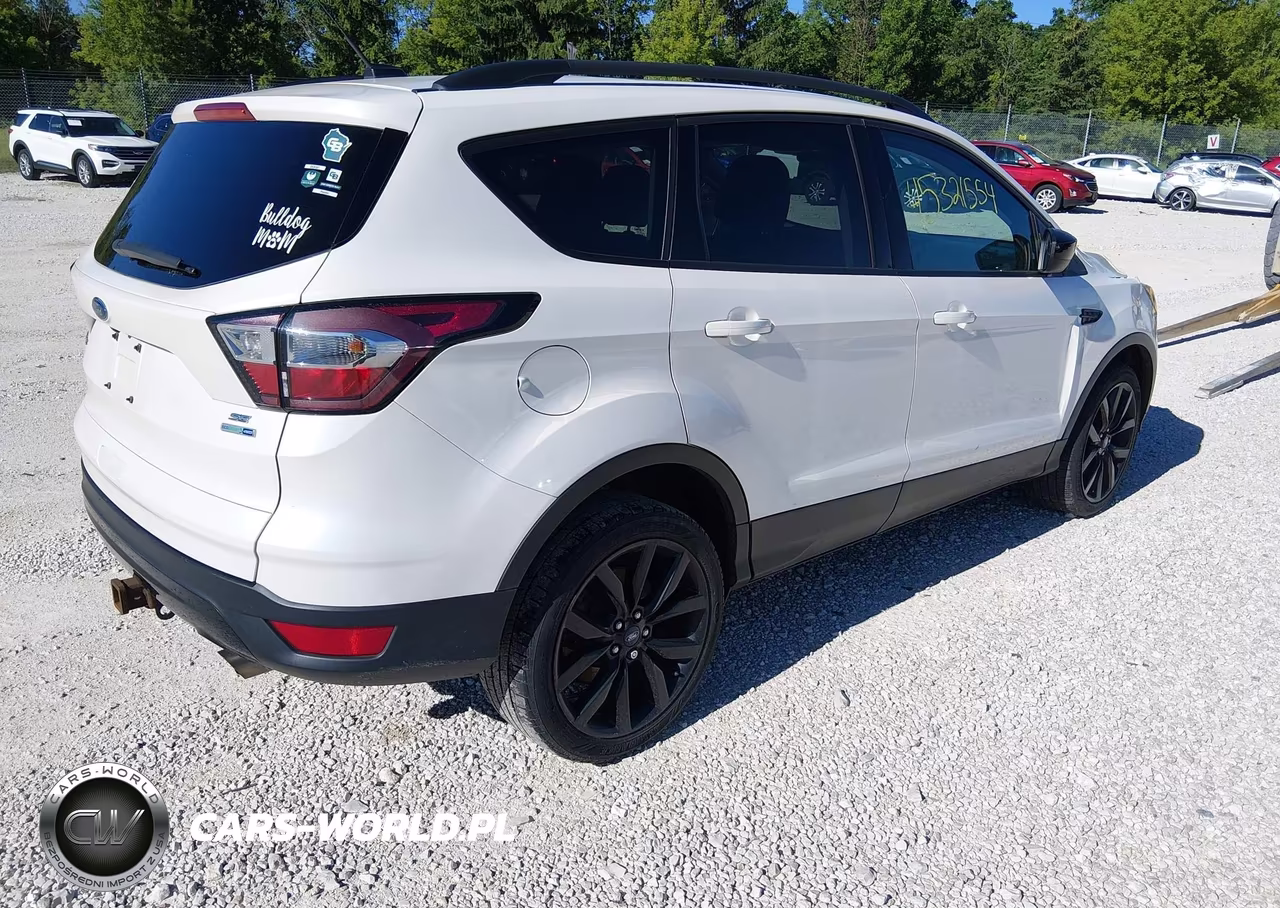 2017 Ford Escape Se VIN:1FMCU9G96HUB97735 - 4