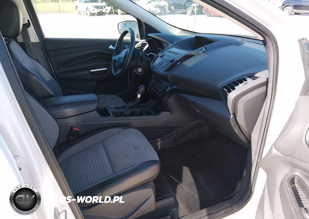 2017 Ford Escape Se VIN:1FMCU9G96HUB97735 - 5