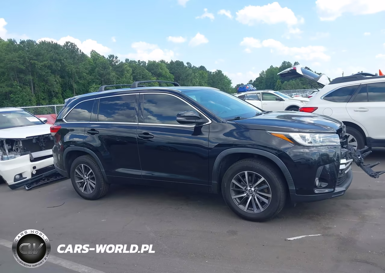 2017 Toyota Highlander Xle VIN:5TDKZRFH5HS516900 - 13