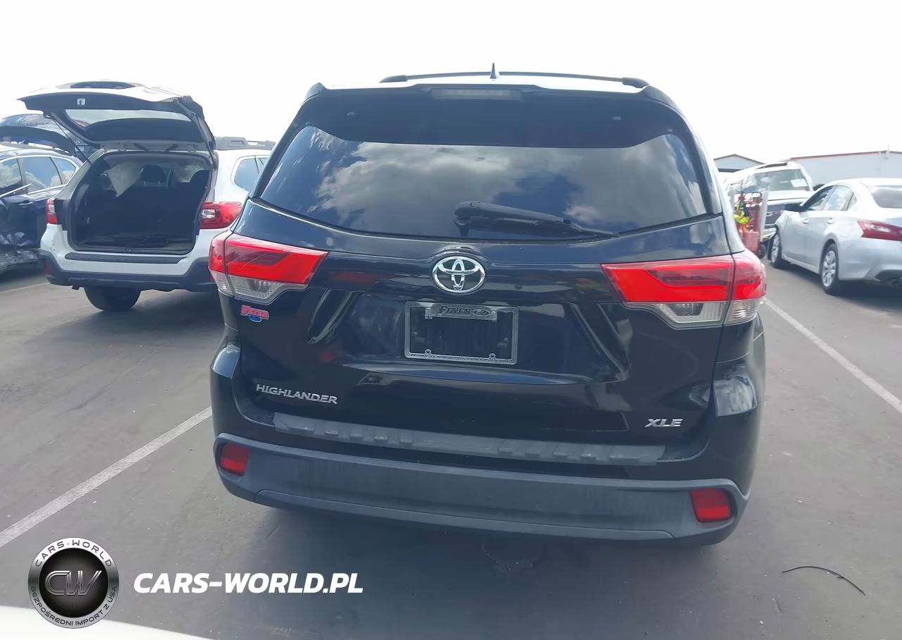 2017 Toyota Highlander Xle VIN:5TDKZRFH5HS516900 - 16