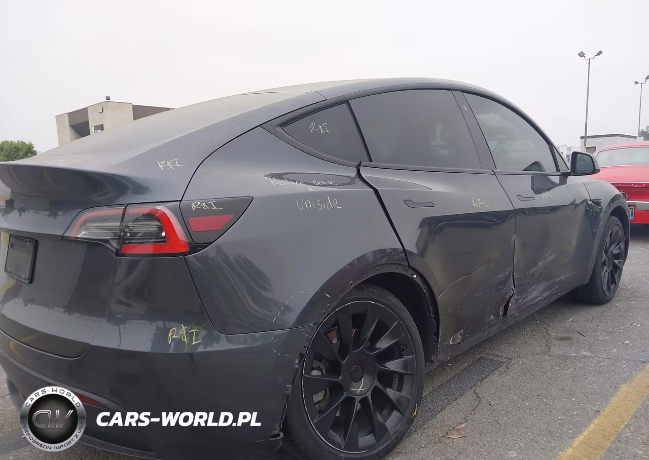 2020 Tesla Model Y Long Range Dual Motor All-Wheel Drive VIN:5YJYGDEEXLF045396 - 18