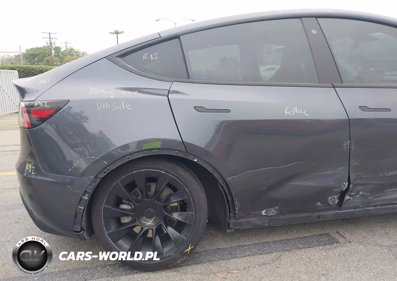 2020 Tesla Model Y Long Range Dual Motor All-Wheel Drive VIN:5YJYGDEEXLF045396 - 19
