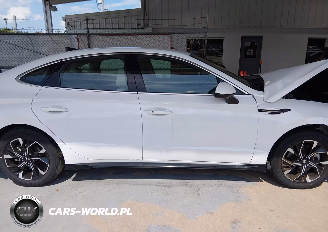 2025 Hyundai Sonata Sel VIN:KMHL64JA6SA493735 - 14