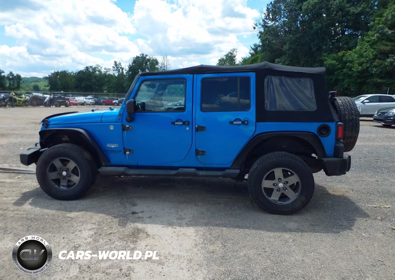 2015 Jeep Wrangler Unlimited Sahara VIN:1C4BJWEG6FL525408 - 14