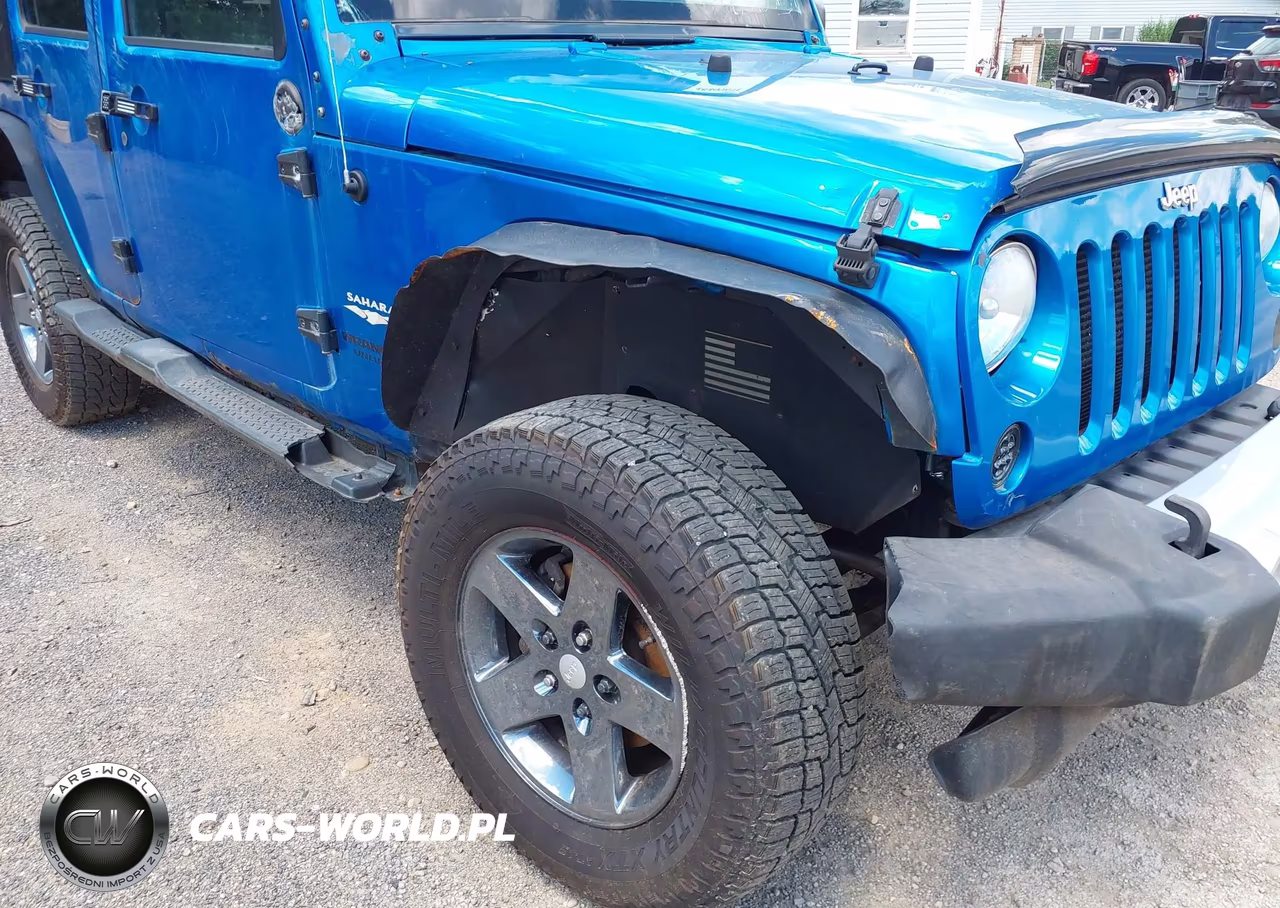 2015 Jeep Wrangler Unlimited Sahara VIN:1C4BJWEG6FL525408 - 6