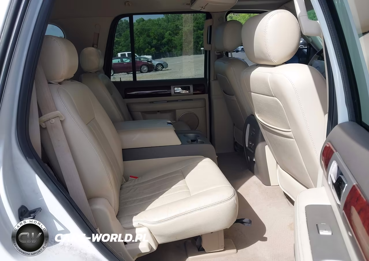 2004 Lincoln Navigator VIN:5LMFU28R84LJ43546 - 8